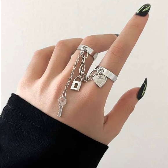 Silver Lock & Key Rings - Picture 1 of 2